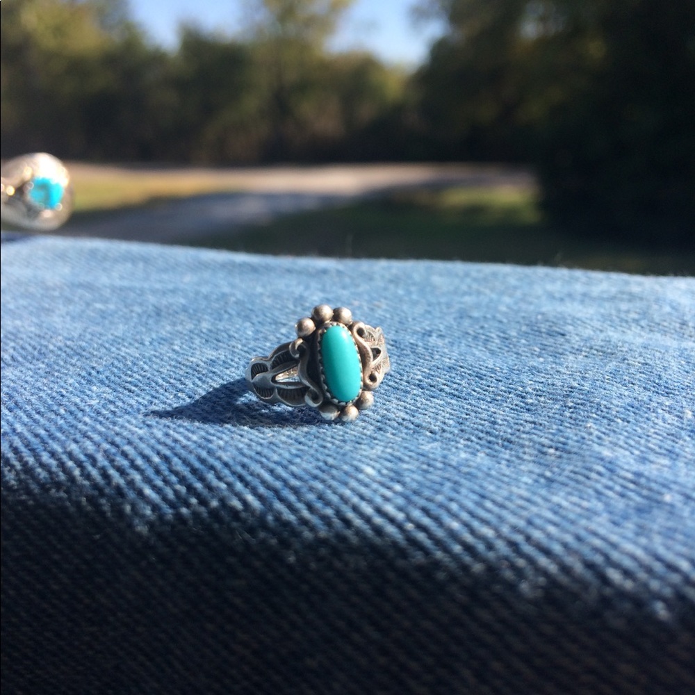 SOLD through 🅿️🅿️Vintage Bell Trading ring